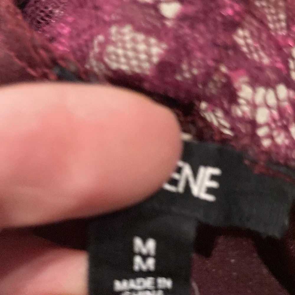 2 cropped camisoles La Senza and Ardene - Picture 4 of 9